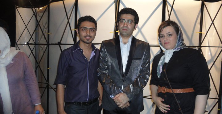 http://s2.picofile.com/file/7113980749/farzad_255.jpg