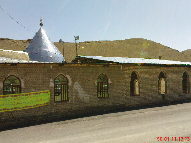 نمای بیرونی امامزاده عبدالله (ع)- کمیجان- فروردین 1390