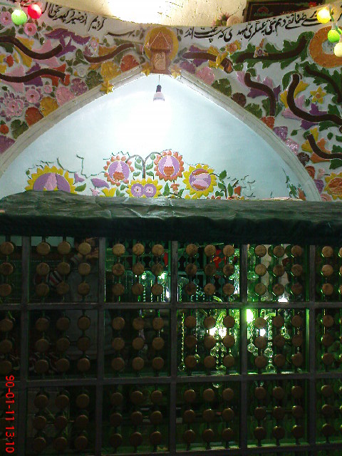 نمایی از ضریح امامزاده عبدالله (ع)- کمیجان فروردین 1390