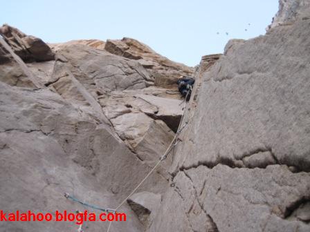 مهدی فرید در حال صعود طول دوم قیف