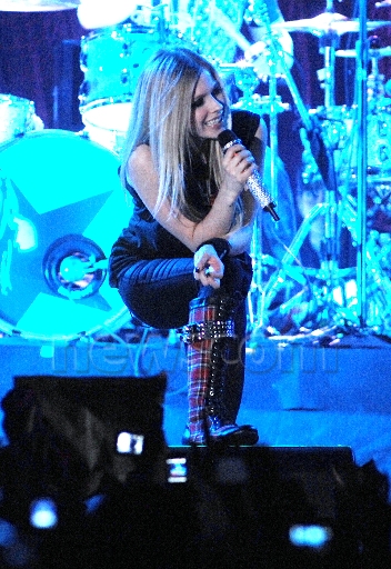 http://s2.picofile.com/file/7135430963/bsturin2.jpeg