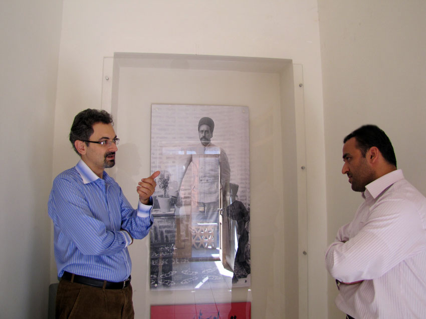 سامی سردار ملی (نوه  ستارخان) در بازدید از خانه ستارخان و دفتر کمیسیون حقوق بشراسلامی