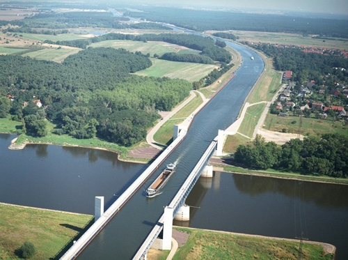 http://s2.picofile.com/file/7140408595/Magdeburg_Water_Bridge_1_.jpg