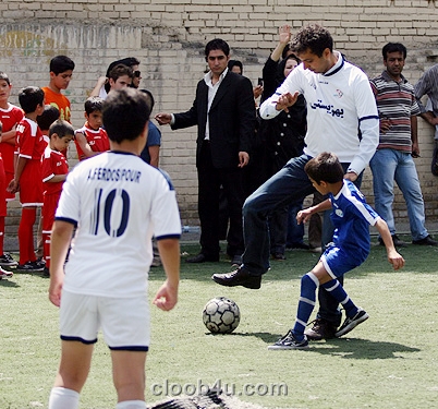 http://s2.picofile.com/file/7151847632/k4f74mwx17i25n6yl15t.jpg