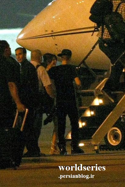 http://s2.picofile.com/file/7156425371/selena_gomez_8_409x611.jpg