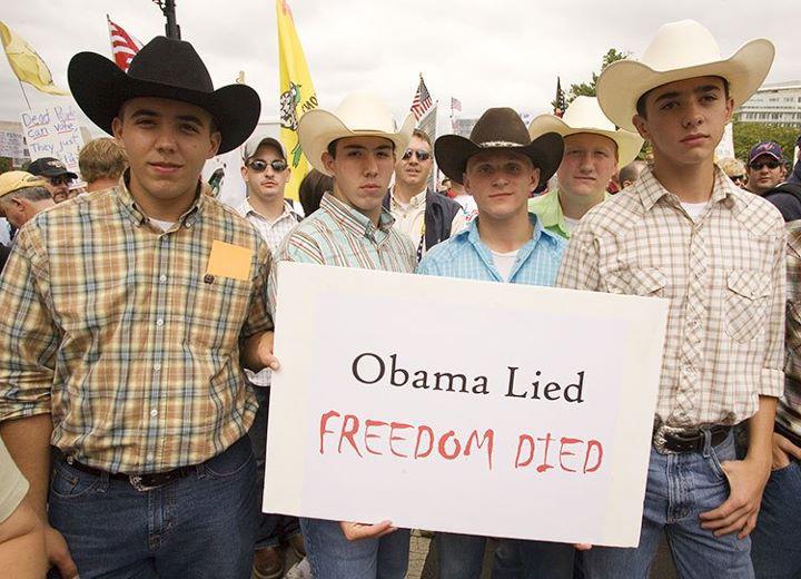 http://s2.picofile.com/file/7159591391/wall_street.jpg