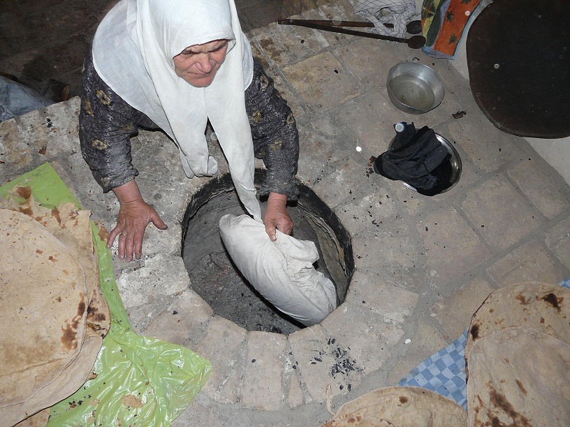 http://s2.picofile.com/file/7164156341/49_www_badroodcity_blogfa_com.jpg