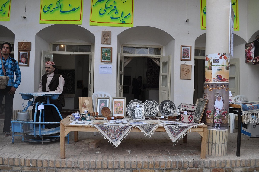 http://s2.picofile.com/file/7164159030/58_www_badroodcity_blogfa_com.jpg