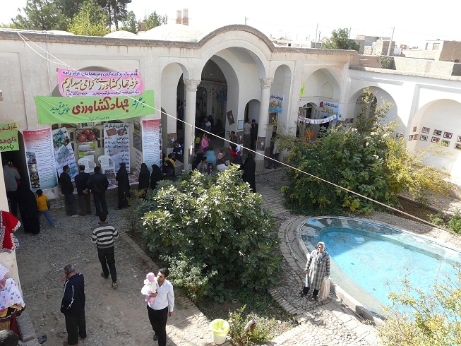 http://s2.picofile.com/file/7164162254/65_www_badroodcity_blogfa_com.jpg