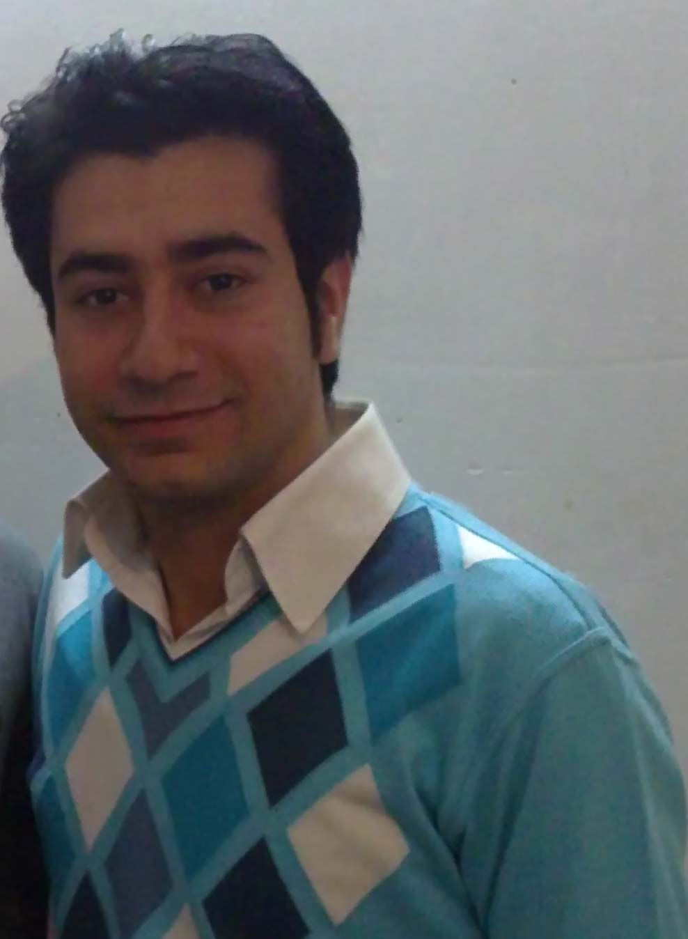 http://s2.picofile.com/file/7187745264/mostafa_yousefi.jpg