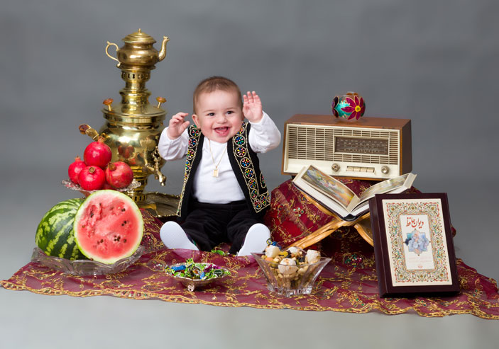 http://s2.picofile.com/file/7219840321/yalda.jpg