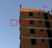 صحنه دلخراش خودکشی پسر جوان