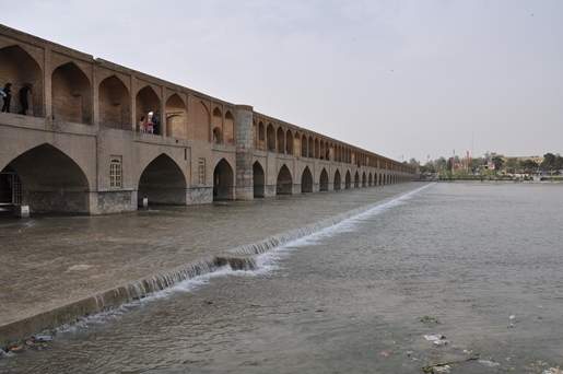 سی و سه پل اصفهان