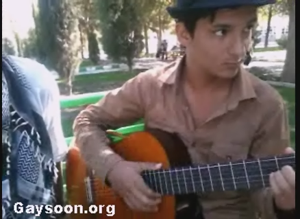 http://s2.picofile.com/file/7294962682/Gaysoon_Ali_Chilim1.png