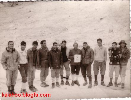 گروه ابر مرد سال 1346 - علم چال