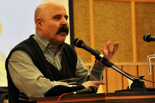 رونمایی کتاب بررسی شعر دهه 80 اندیشه