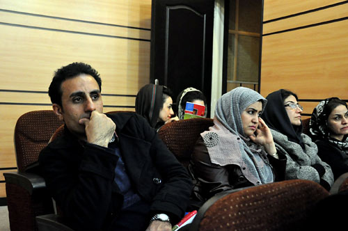 رونمایی کتاب بررسی شعر دهه 80 اندیشه