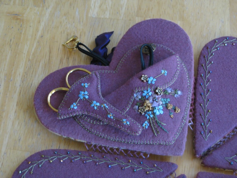 تزیین روی فوتر یا نمد