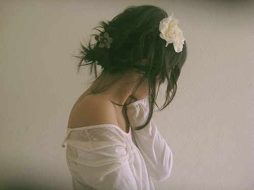 http://s2.picofile.com/file/7596462682/artistic_cute_flower_girl_hipster_Favim_com_275173.jpg