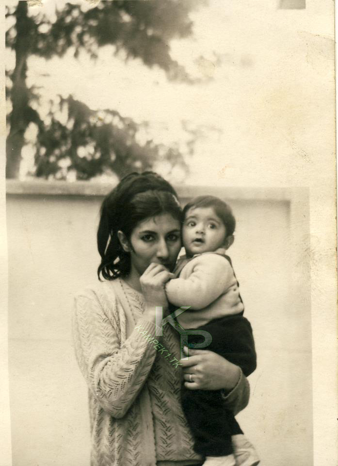 عکس بچگی لادن طباطبایی و مادرش