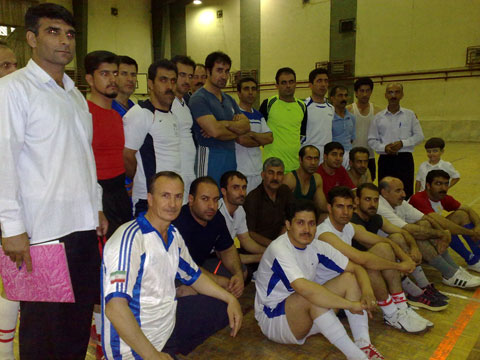 http://s2.picofile.com/file/7638442575/13_11_91_3_.jpg