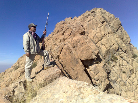 http://s2.picofile.com/file/7638449672/13_11_91_31_.jpg
