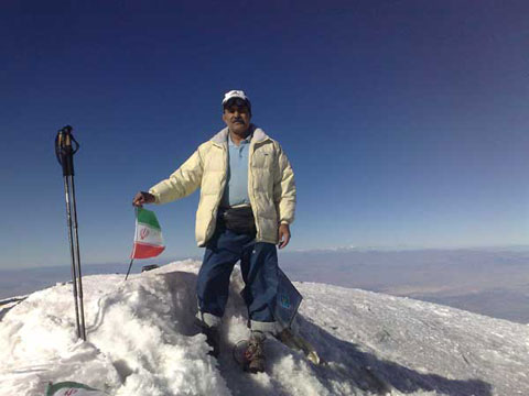 http://s2.picofile.com/file/7647832575/ararat_1_3_.jpg