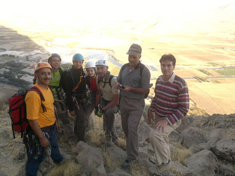http://s2.picofile.com/file/7649749886/20_11_91.jpg