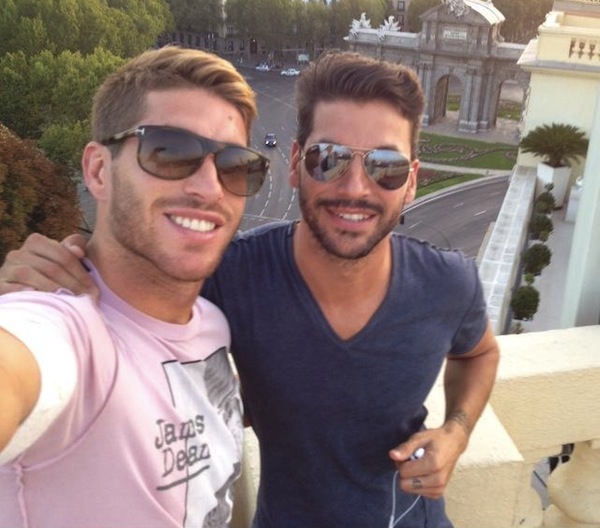 http://s2.picofile.com/file/7650422468/rene_zps0a6e7a54.jpg
