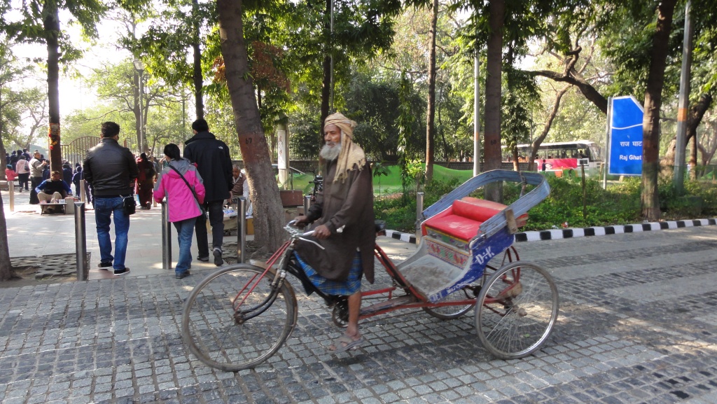 http://s2.picofile.com/file/7662609779/059.jpg