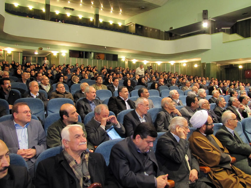 همايش استقلال کانون هاي وکلا در تالار پتروشيمي تبريز 