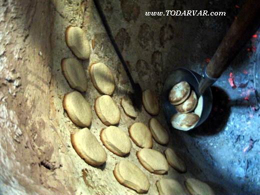 تویه دروار - سوغاتی - نان قندی - عید نوروز - رسوم- تنور- روستا