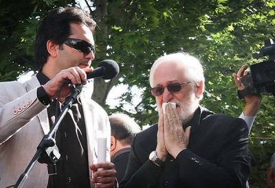 http://s2.picofile.com/file/7717126983/400x274.jpg