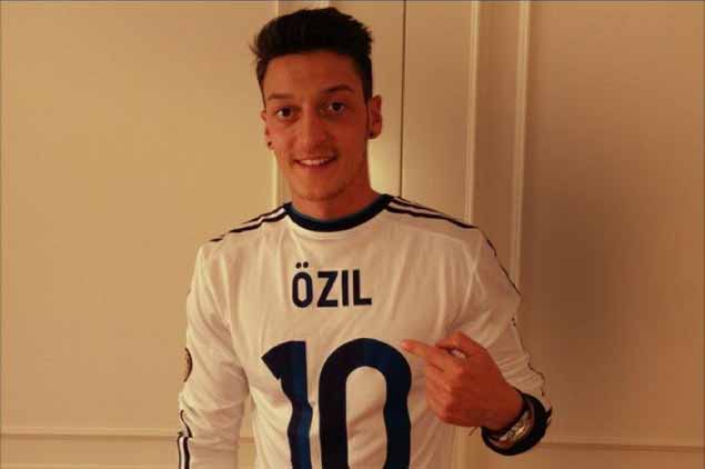 http://s2.picofile.com/file/7775521391/OzilRedes10Dentro_100_original.jpg