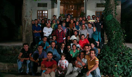 عکسهای جدید از پشت صحنه سریال مادرانه با حضور بازیگران و عوامل مجموعه
