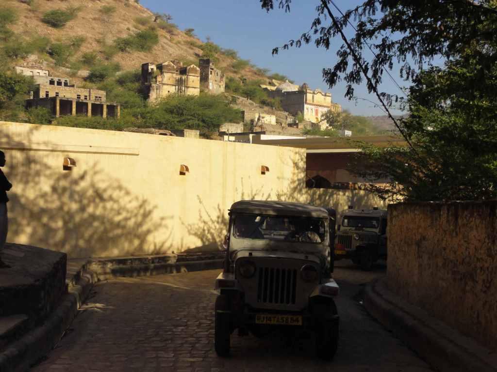 http://s2.picofile.com/file/7909921612/116.jpg
