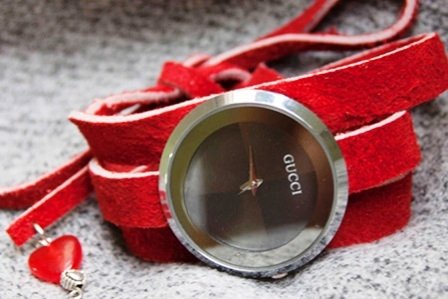 خرید ساعت مچی دخترانه Gucci Love بند قرمز خرید ساعت مچی دخترانه Gucci Love بند قرمز