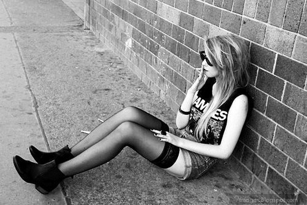 http://s2.picofile.com/file/7956964080/Alone_teen_girl_smoking_beauty_cigarette_attitude.jpg