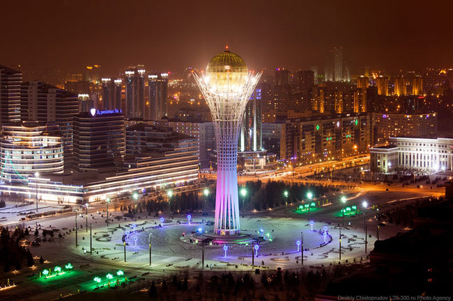 http://s2.picofile.com/file/7960767090/Bayterek_Turk_Agaci_Astana.jpg