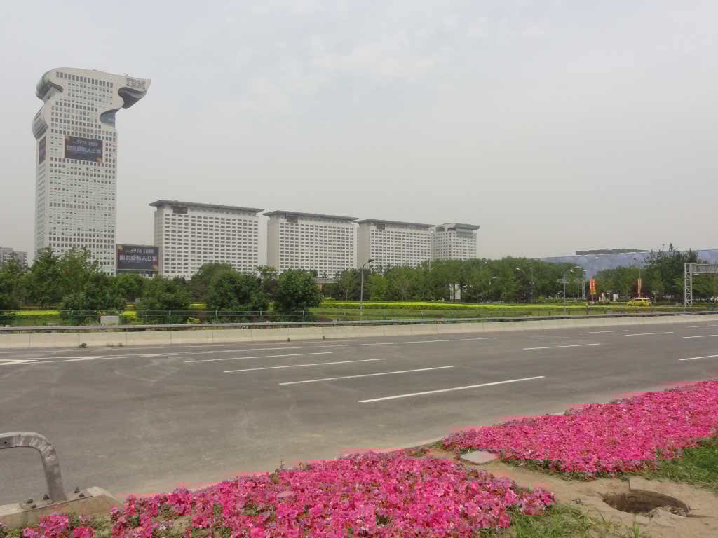 http://s2.picofile.com/file/7972144622/033.jpg