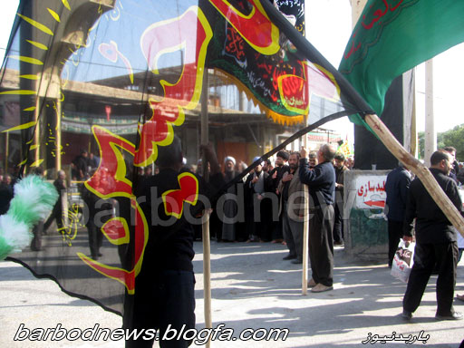 http://s2.picofile.com/file/8100468518/ashoura14.jpg