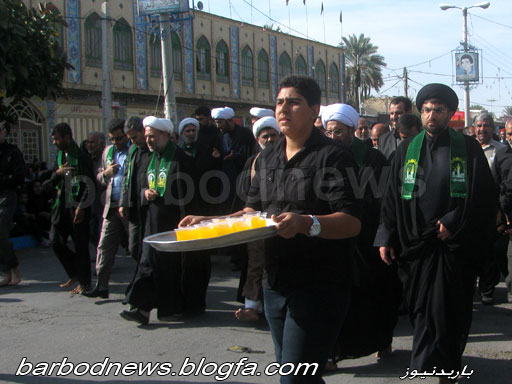 http://s2.picofile.com/file/8100468600/ashoura17.jpg