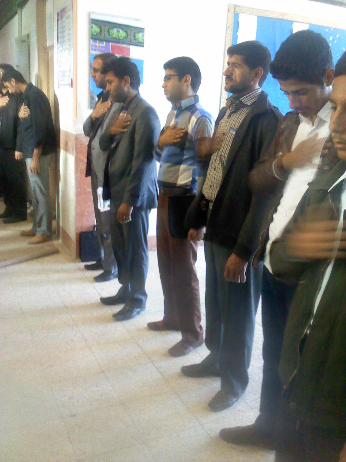 http://s2.picofile.com/file/8101198092/DSC00027.jpg