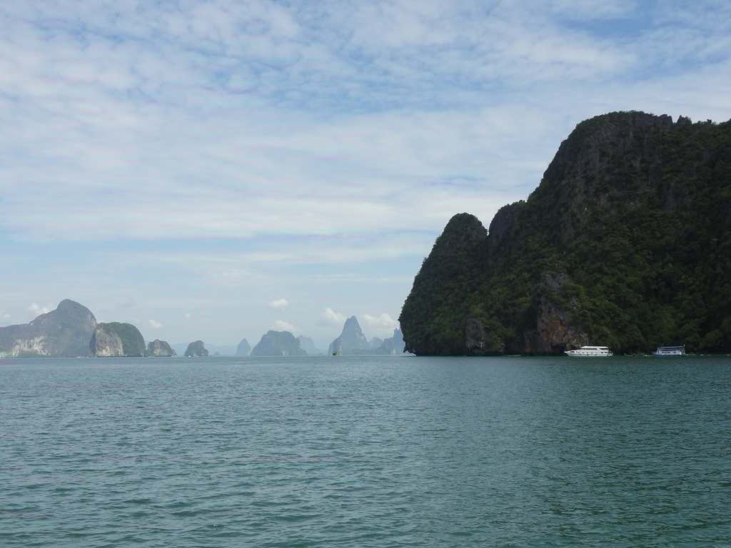 http://s2.picofile.com/file/8261786368/518.jpg