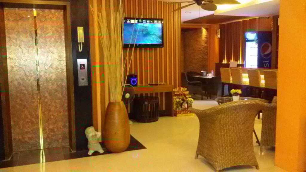 http://s2.picofile.com/file/8261788018/20141201_182327.jpg