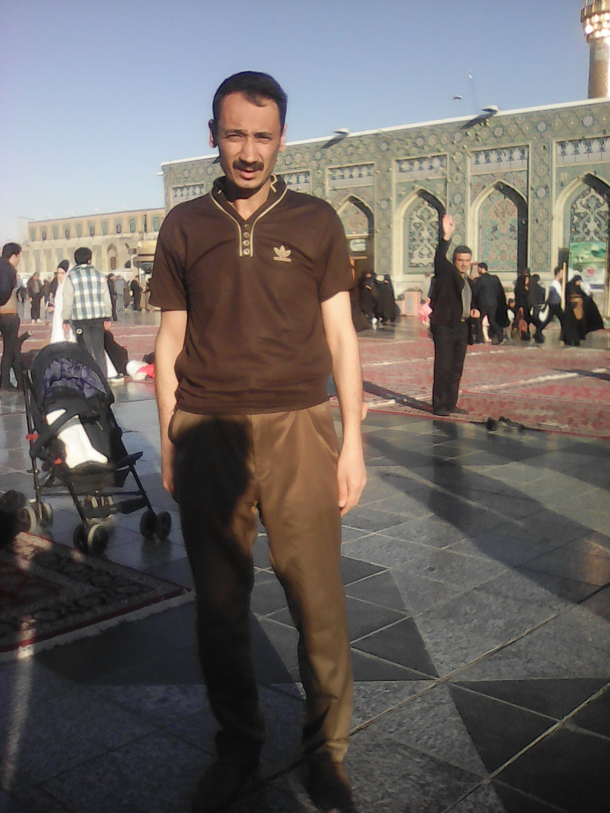 http://s2.picofile.com/file/8262488842/IMG_20100101_205_913.jpg