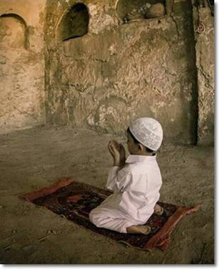 http://s2.picofile.com/file/8264835776/namaz.jpg