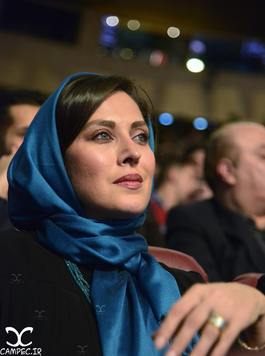 مهتاب کرامتی در افتتاحیه جشنواره 35 فیلم فجر