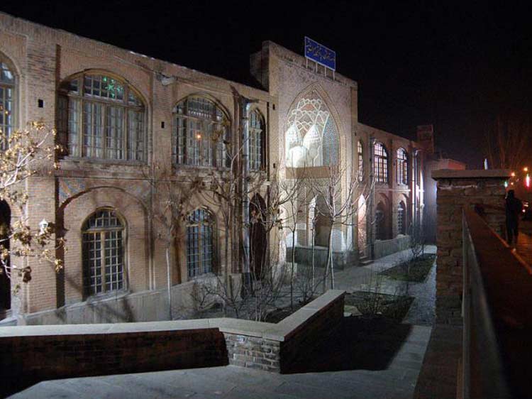مدرسه اکبریه تبریز