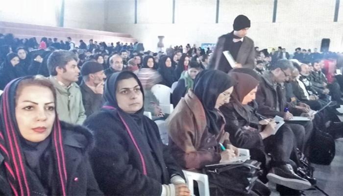 انجمن صنفی روزنامه نگاران استان اصفهان مهرناز آزاد انجمن صنفی روزنامه نگاران استان اصفهان مهرناز آزاد